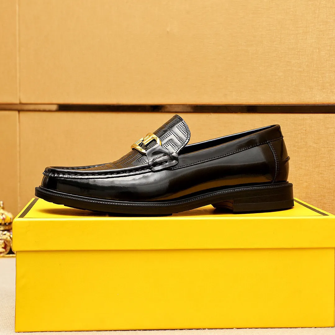 Men's shoes 💰460 💐 Product trademark: FENDI [Fendi] casual leather shoes Regular size: 38-44 (45🉑️customized) Product materials: Selected imported first-layer calfskin embossed upper + luxury hardware buckle, imported cow 🐂 lining. Strong three-dimensional visual effect, rubber outsole Color: 1⃣️color optional